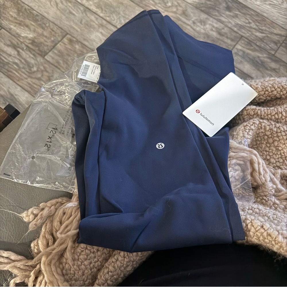 Lululemon size 10 Wunder Train Navy Leggings 28in